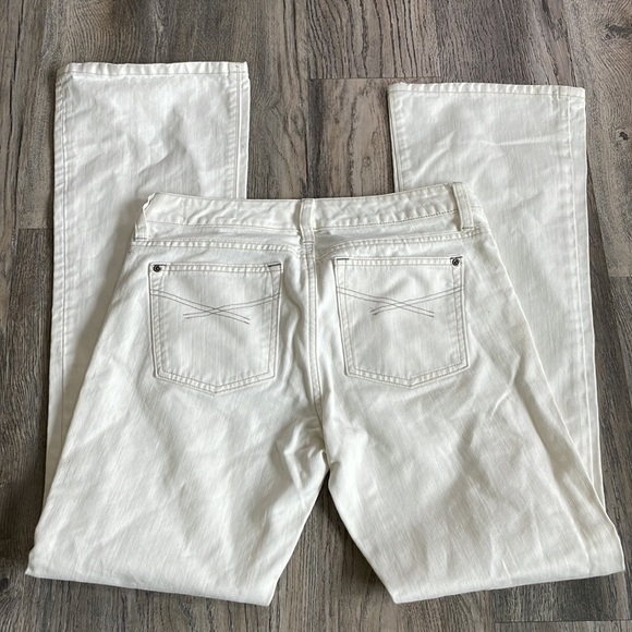 Gap Limited Edition White Bootcut Jeans, size 4 - Picture 7 of 10